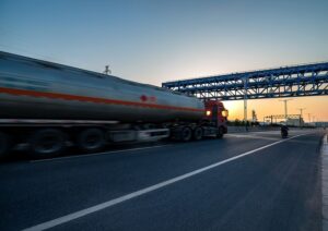 Trasporto ADR: nuove regole MIT per ottenere il Certificato di Formazione Professionale