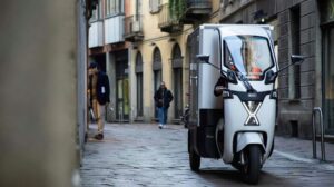 Amazon lancia a Milano le consegne in giornata con scooter elettrici a zero emissioni TRANSPORTONLINE