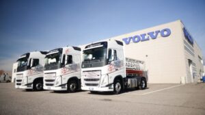 Buzzatti Trasporti potenzia la flotta con Volvo FH 500 transportonline