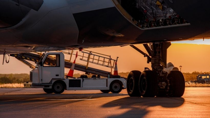 Cargo aereo in calo l'impatto della crisi in Medio Oriente transportonline