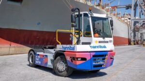 Trattore portuale elettrico svolta green di Contship transportonline