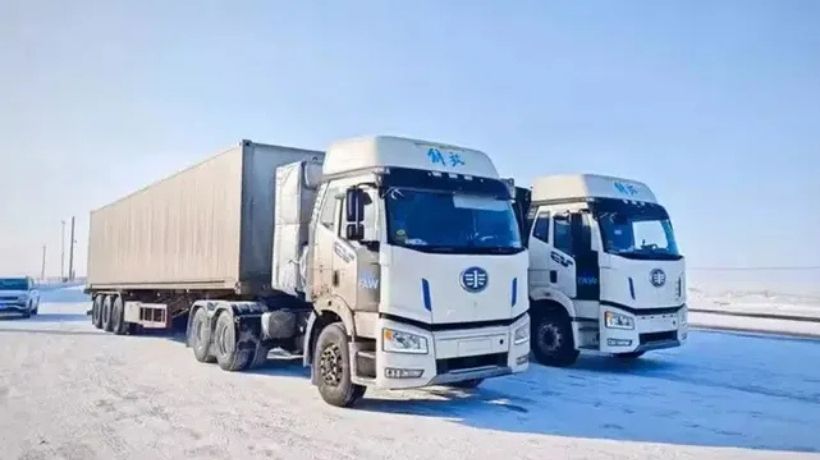 autotrasporto, trasporto merci, logistica, spedizioni, merci, autotrasporti, batterie al sodio, batterie al sodio per camion, camion elettrici, veicoli industriali elettrici, camion elettrico, faw jiefang, catl, byd, zhongke haina, trasporto sostenibile, elettrificazione, mobilità elettrica, batterie, ricarica rapida, autonomia camion elettrici, logistica sostenibile, innovazione, tecnologia, trasporto pesante, flotte, flotta logistica, supply chain, energia, transizione energetica, batterie per veicoli commerciali, camion cina, industria automotive, trasporto internazionale, veicoli commerciali, elettrico, sostenibilità, celle al sodio, batterie alternative, decarbonizzazione, infrastrutture di ricarica, logistica del futuro, innovazione logistica, trasporto su gomma, trasporto green, mobilità sostenibile, efficienza energetica, batterie industriali, camion a zero emissioni, trasporto merci elettrico transportonline