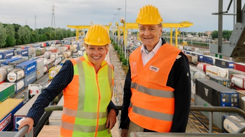Britta Weber nuova CEO di Hupac focus su intermodalità e clienti transportonline