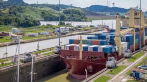 Canale di Panama la siccità costringe le navi a ridurre il carico transportonline
