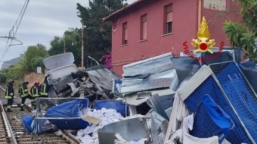 Scontro tra treno merci e autocarro a Cefalù, linea ferroviaria interrotta transportonline